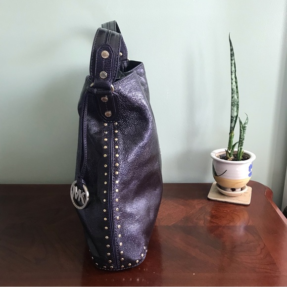 Michael Kors Astor Hobo Bag Studs Details Leather Bag - Picture 4 of 14